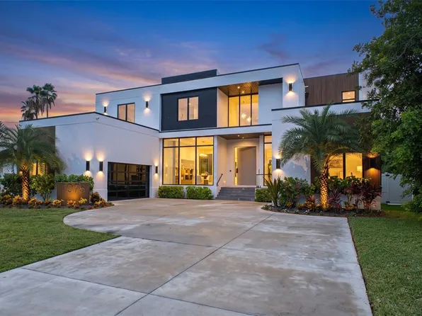 1076 SNELL ISLE BOULEVARD NE, ST PETERSBURG, FL 33704