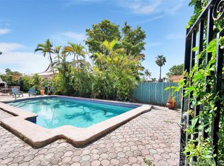 7986 SW 4th St, Miami, FL 33144