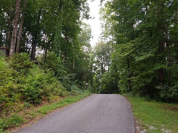 5th image of 309 Hillside Dr