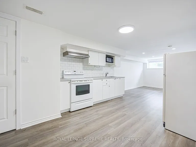 27 Dalrymple Dr — Photo 4
