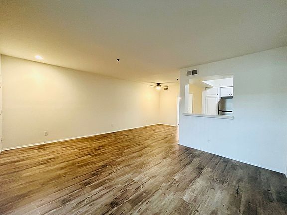 4th image of 3518 Dunn Dr APT 106