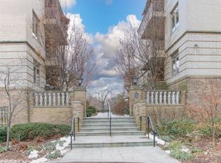 2374 Madison Rd #10, Cincinnati, OH 45208