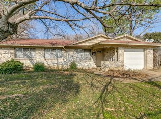 2813 Keyhole Cir, Irving, TX 75062