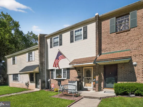 5102 Lighthouse Ln, Bensalem, PA 19020