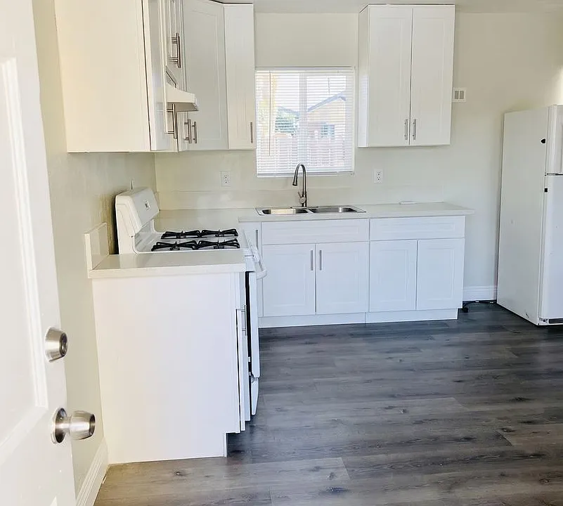 3119 W 63rd St #2A