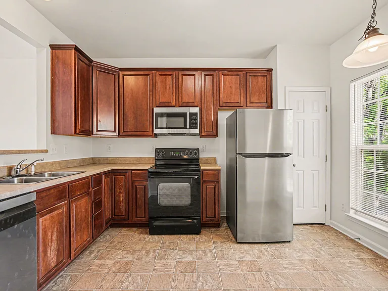 15658 King Louis Ct — Photo 13