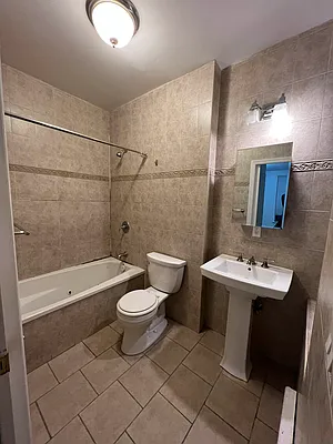 Rented by Amin Property Group Inc | media 27