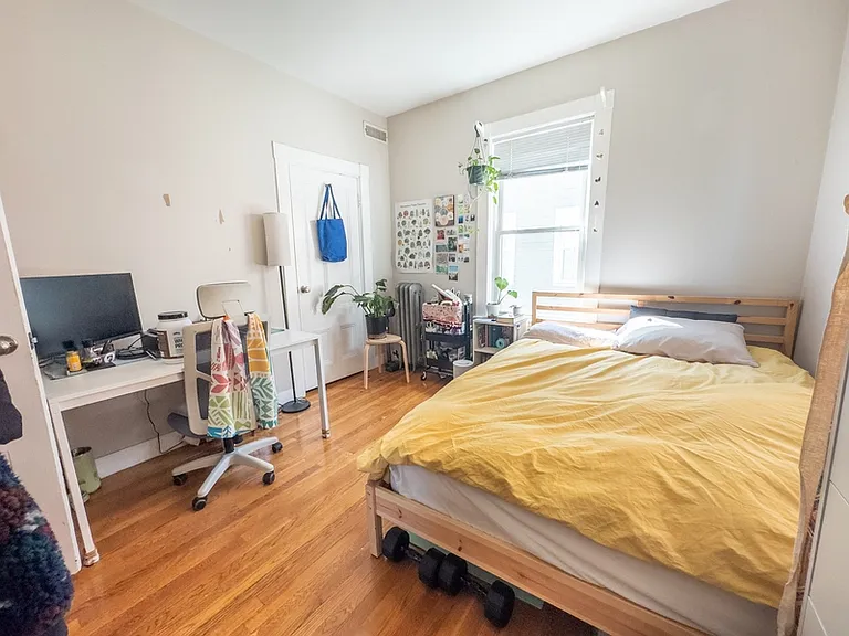 35 1/2 Essex St #2 — Photo 11