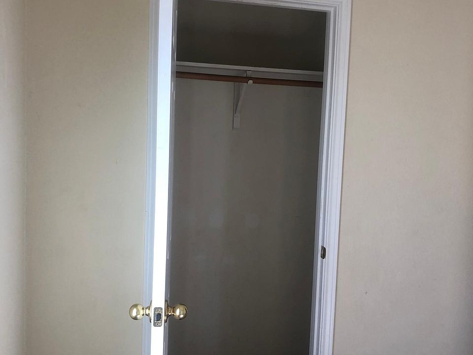 1st image of 2314 Carriage Ln #2314
