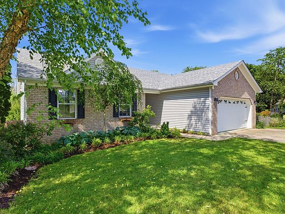 2nd image of 112 Harp Ct