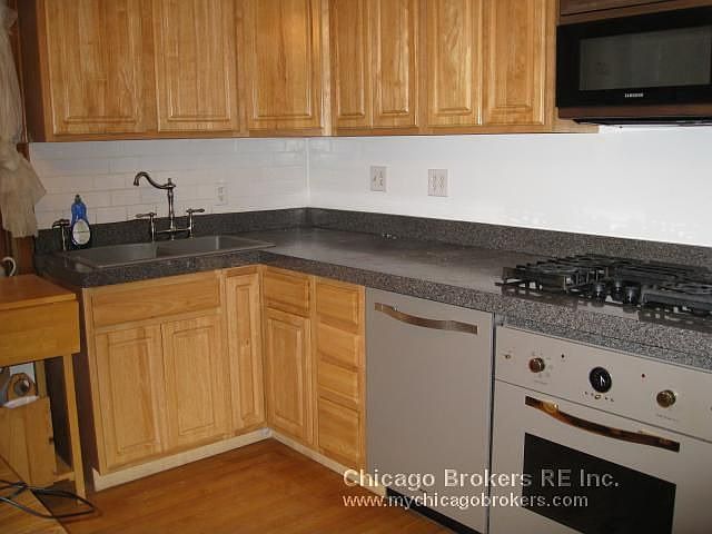 1st image of 5140 W Melrose St #1