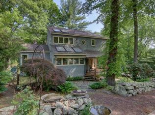 96 Winchester Dr, Glocester, RI 02857