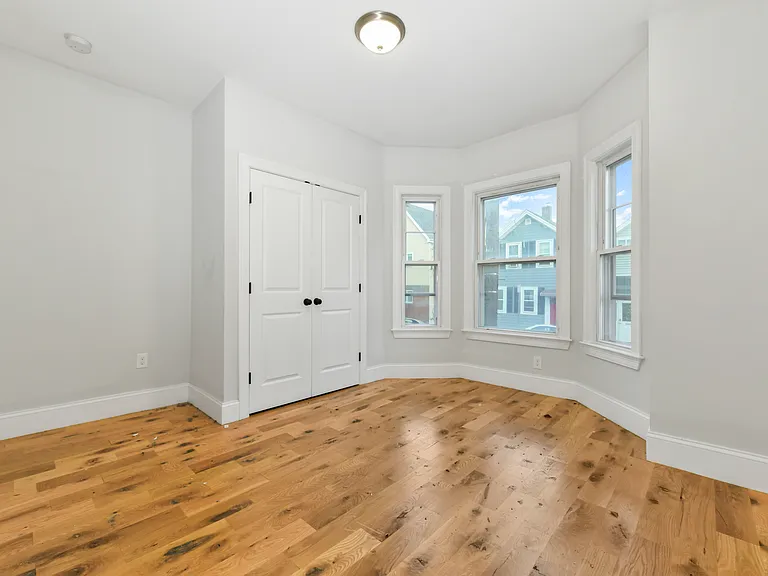 322 Saratoga St #2 — Photo 11