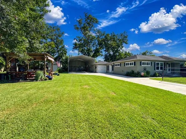 4435 11th St, Bacliff, TX 77518