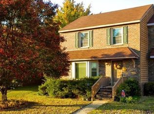 238 Meadowcrest Dr, Florence, AL 35630