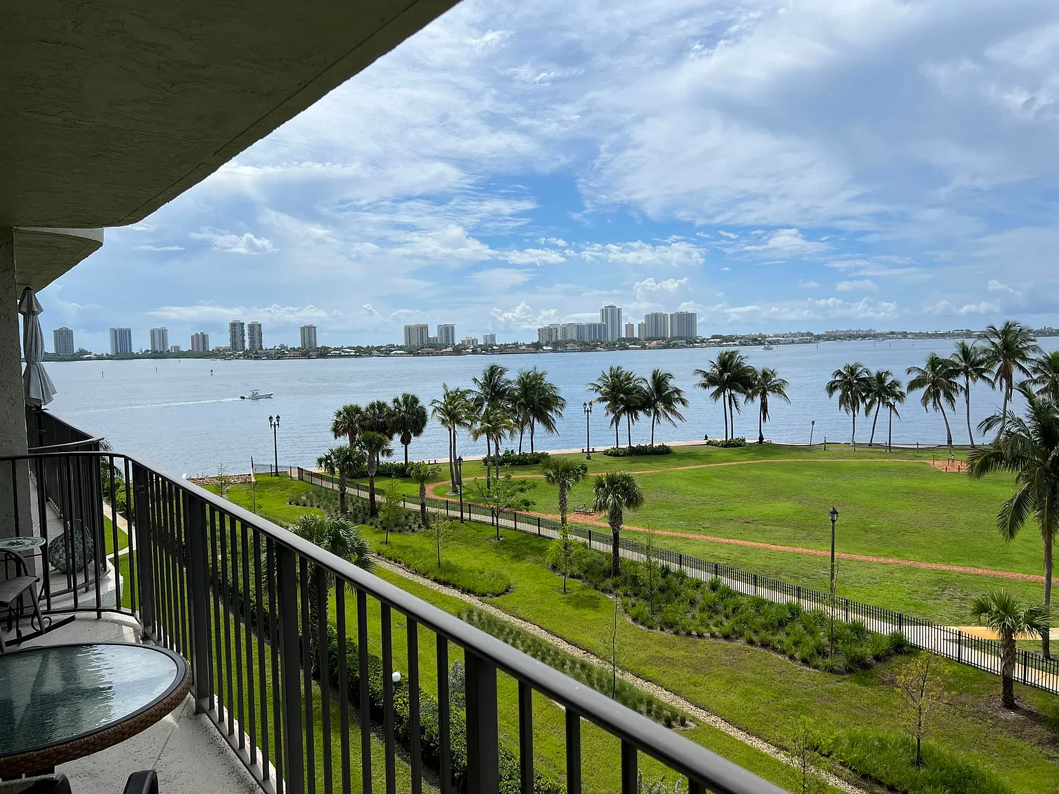 2 bed, 2.0 bath, 1440 sqft, $4,000 — Photo 1