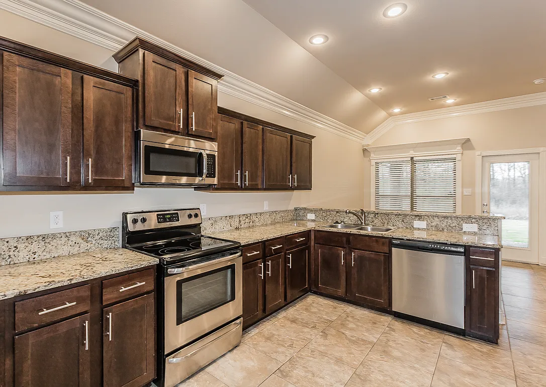 3 bed, 1523 sqft, $2,300 — Photo 4