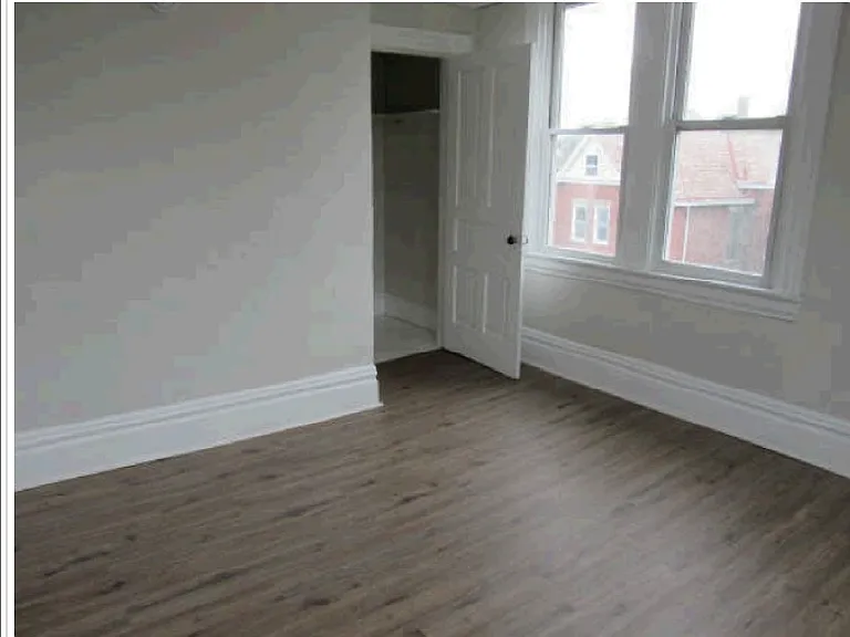 27 Grape St — Photo 6