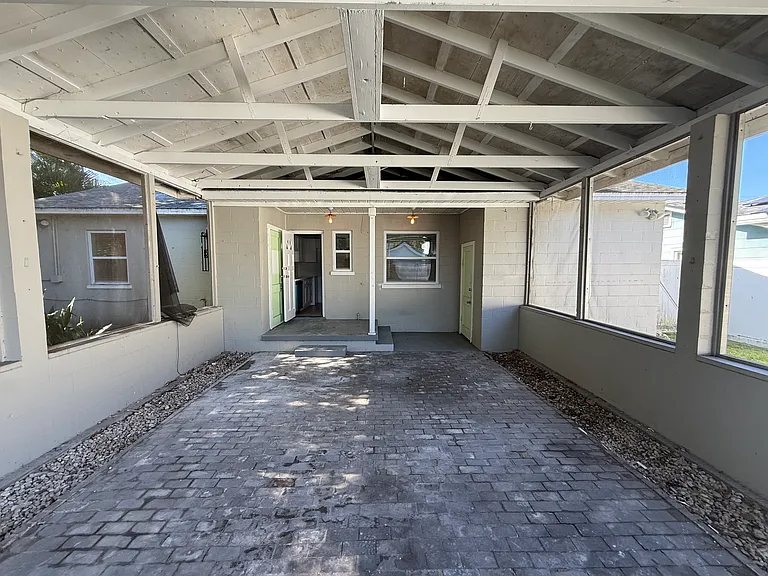 715 W Indiana Ave — Photo 13