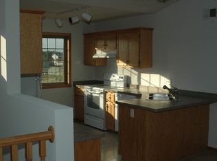 819 Isanti Pkwy NW, Isanti, MN 55040