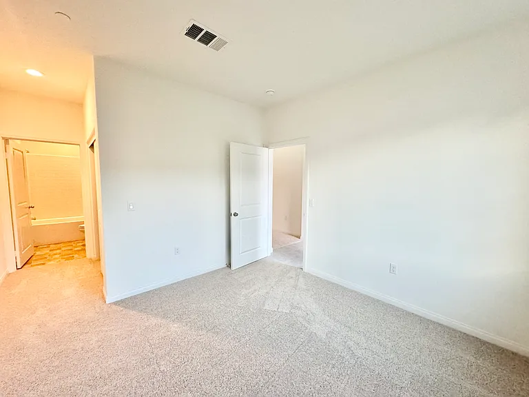 8526 Anthony St — Photo 4