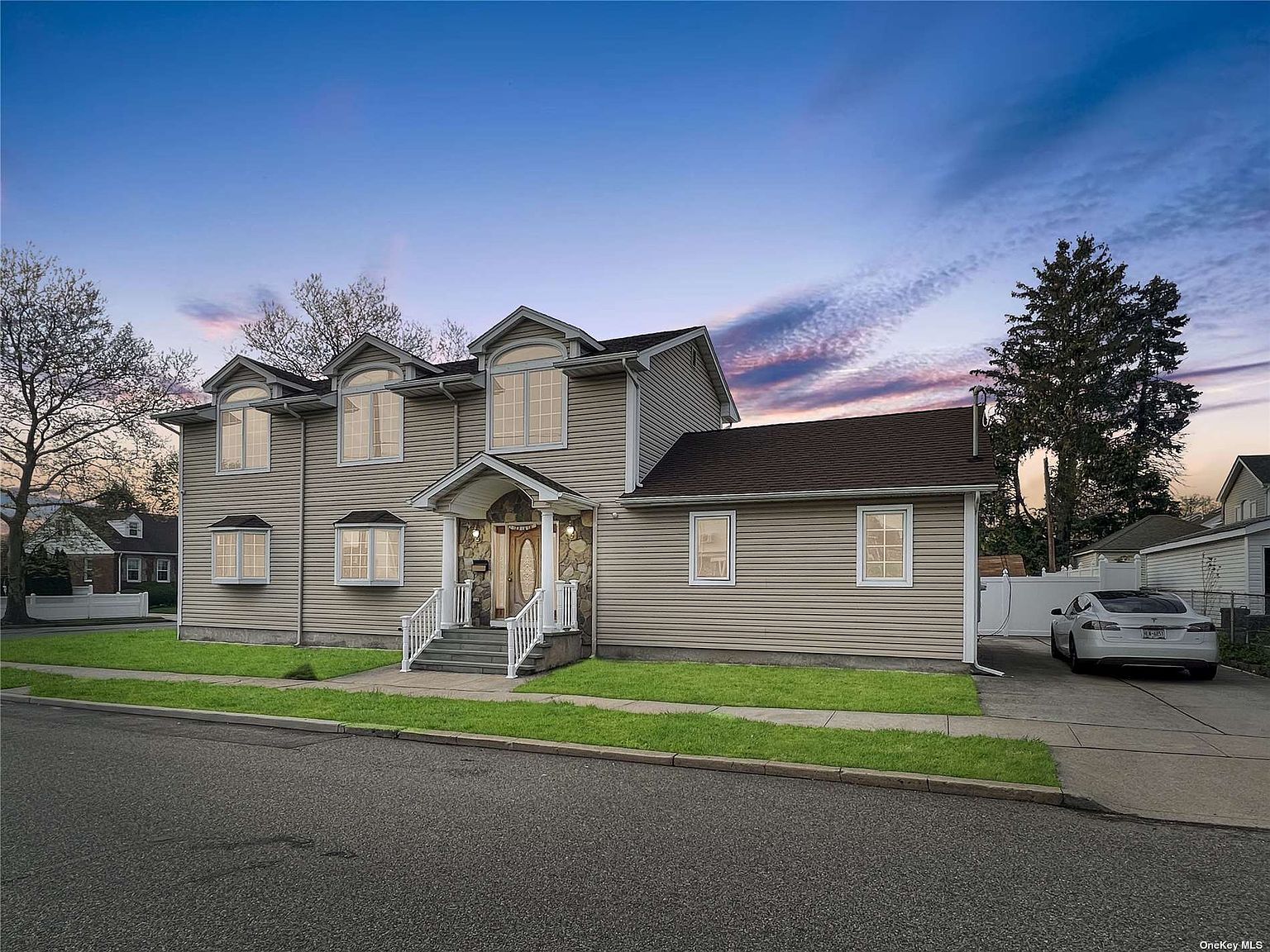 53 Collins Avenue, Williston Park, NY 11596 Zillow