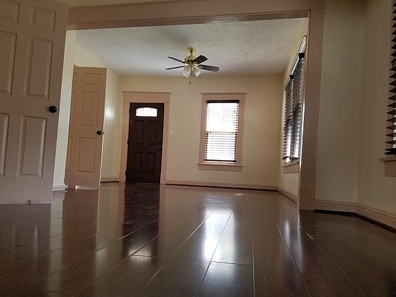 living room/ dining room