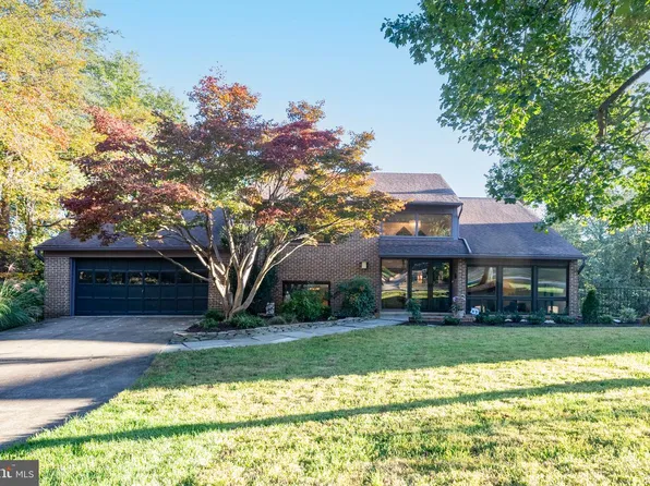 3713 Fort Hill Dr, Alexandria, VA 22310