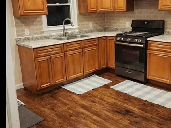 252 Hinckley Rd, Barnstable, MA 02630
