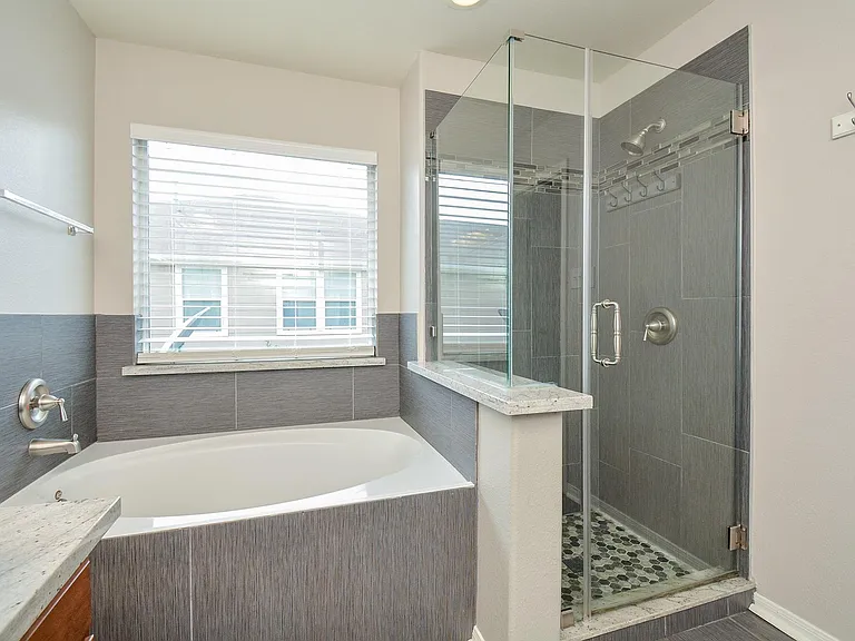 16021 Summerville Lake Dr — Photo 22