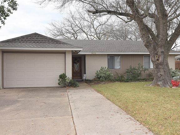 2nd image of 1622 White Oak Dr