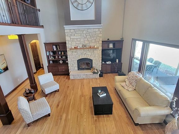 5th image of 1387 Radcliff Rd