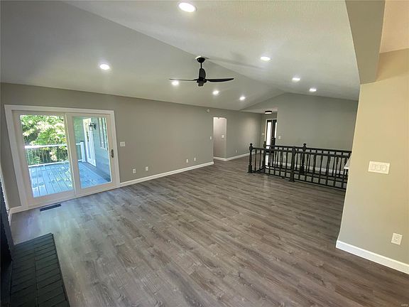 2nd image of 5 Tower Ln