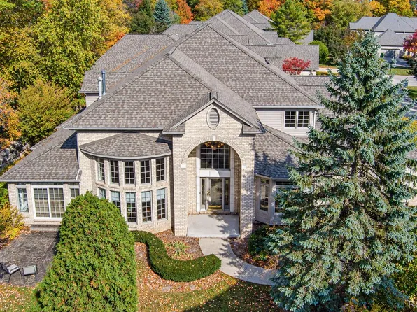 6608 Enclave Dr, Clarkston, MI 48348