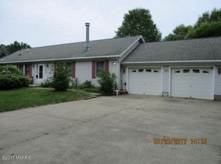 1101 Carberry Rd, Niles, MI 49120