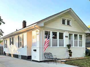 933 E Lake St, Aurora, IL 60506