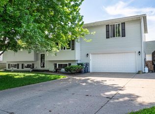3804 Elm Dr, La Crosse, WI 54601