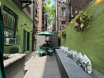 Rented by KNOCKKNOCK LLC