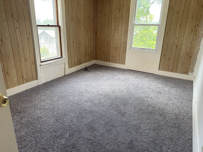 114-116 W 8th St #4 — Photo 9
