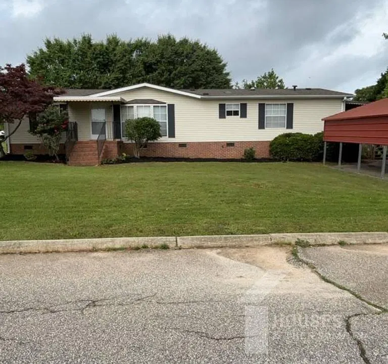101 Morningwood Ln
