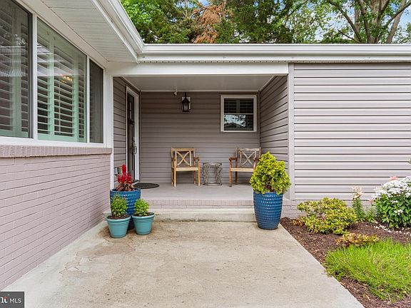 4th image of 8804 McNair Dr