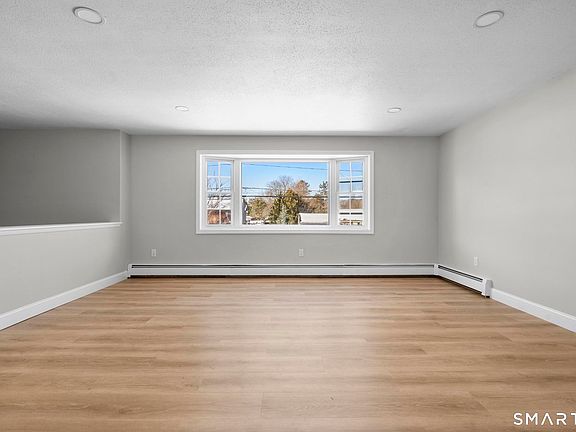 4th image of 534 Rye Street