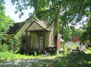 4917 Maplehill Dr, McCullom Lake, IL 60050