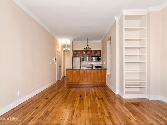 3rd image of 30 E 95th St APT 3A