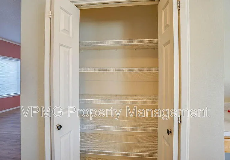 8907 NE 84th St — Photo 34
