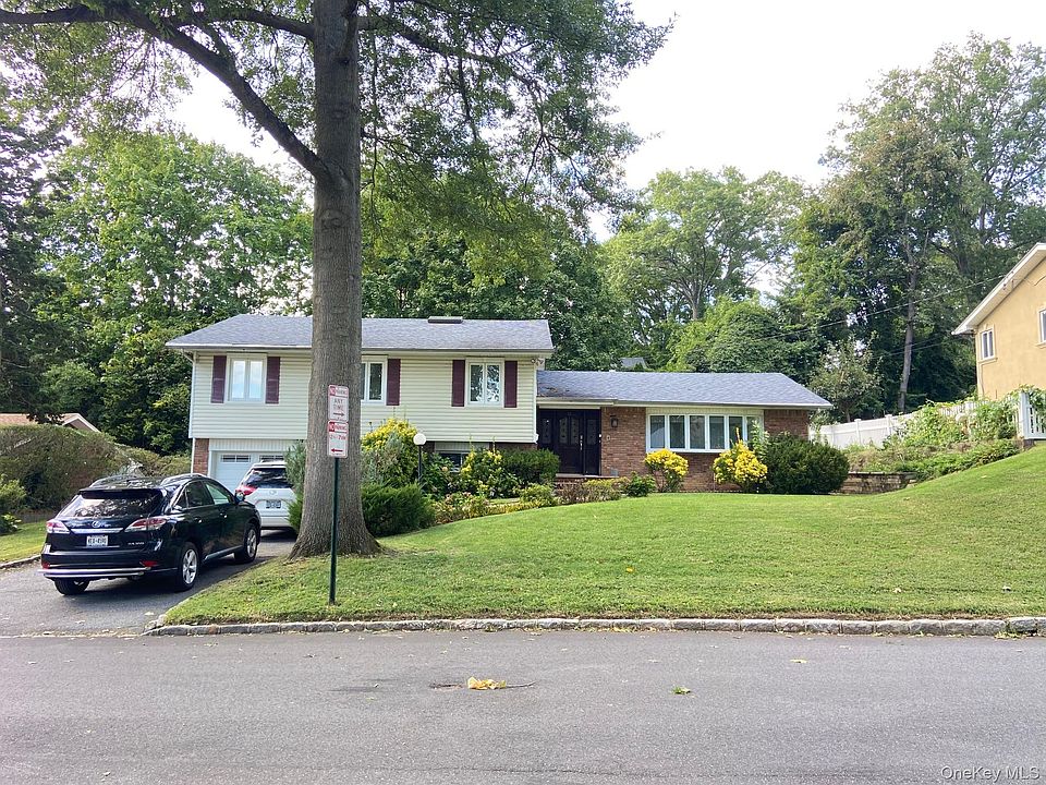 1st image of 12 Russell Woods Road