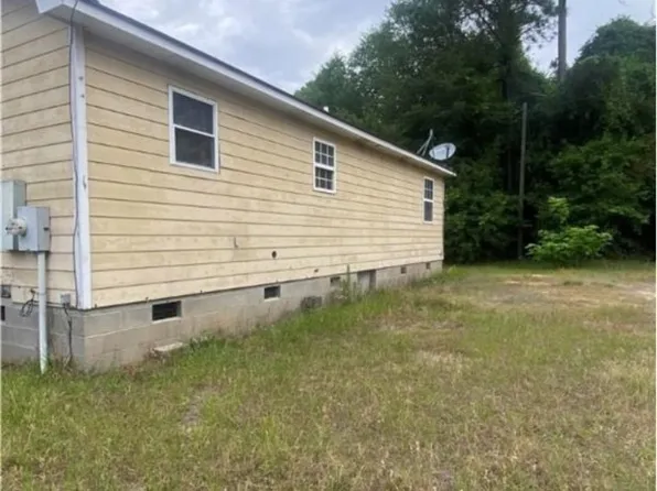 644 Northwest Ave, White Oak, NC 28399