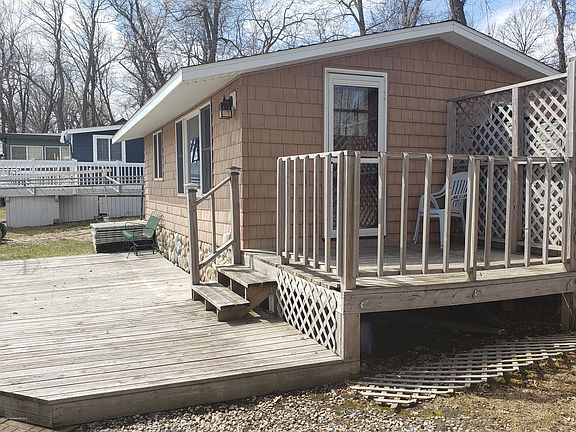2nd image of 50990 W Wymer Lake Trl
