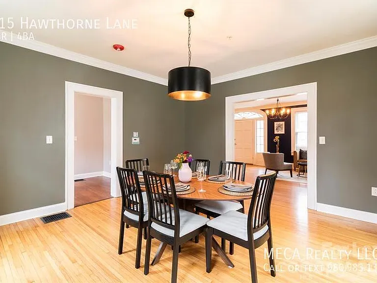 715 Hawthorne Ln — Photo 11