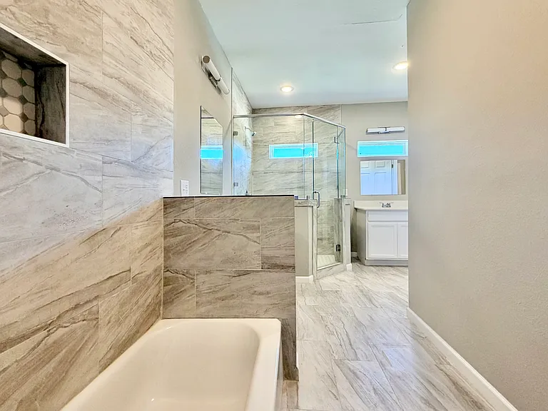22060 Flanagan Cir #B — Photo 12